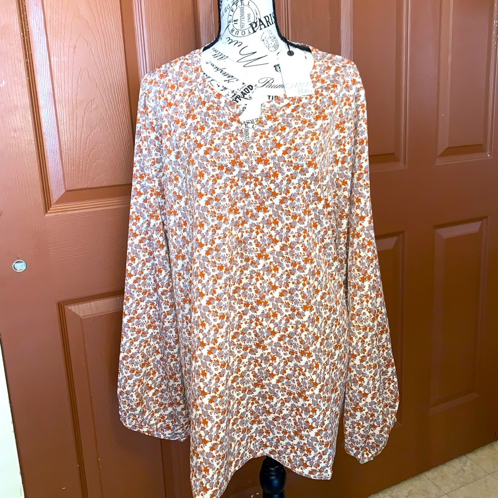 New beautiful floral blouse